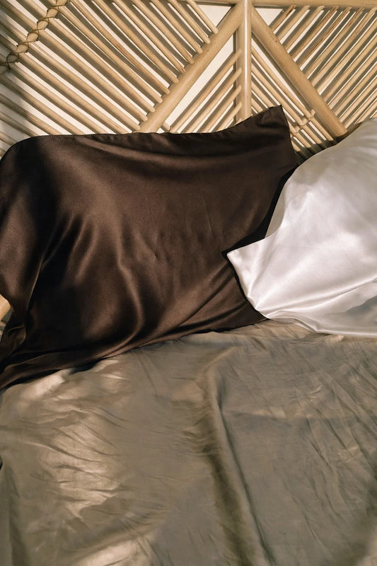 La taie d'oreiller en soie